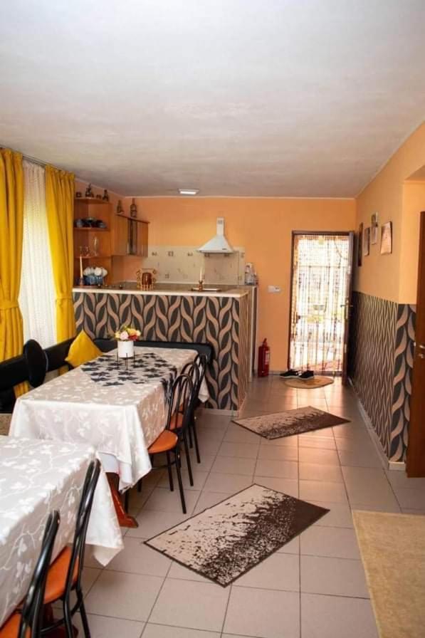 Cabana Ancuta Hotel Vártop Kültér fotó