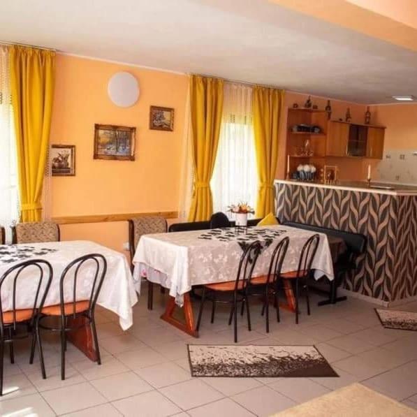 Cabana Ancuta Hotel Vártop Kültér fotó